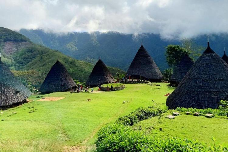 Bintang Flores Hotel Labuan Bajo Kültér fotó