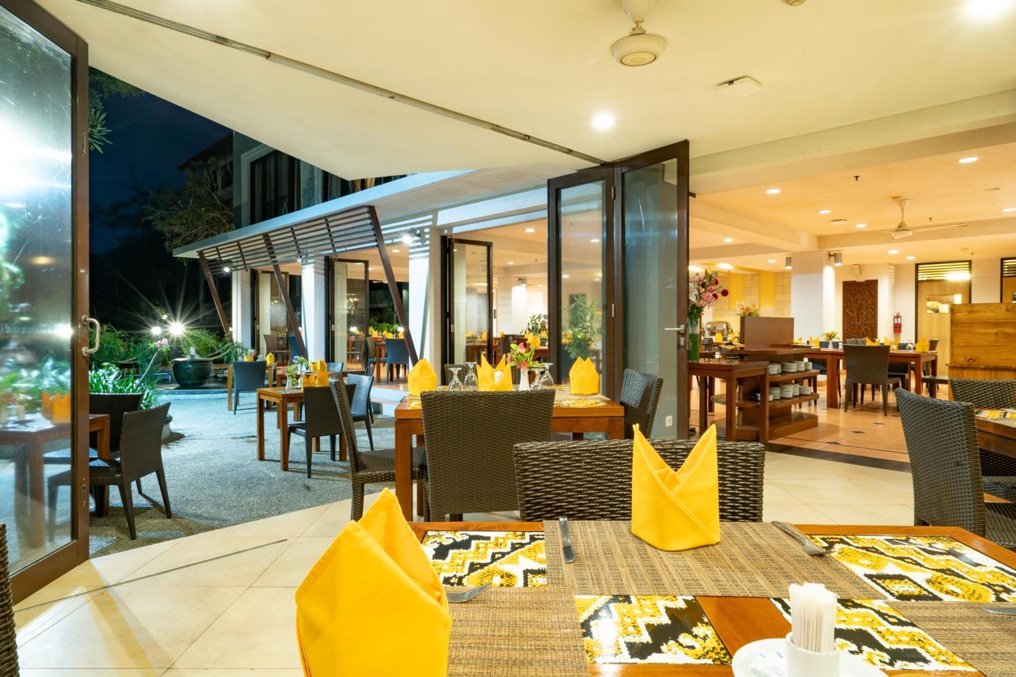 Bintang Flores Hotel Labuan Bajo Kültér fotó